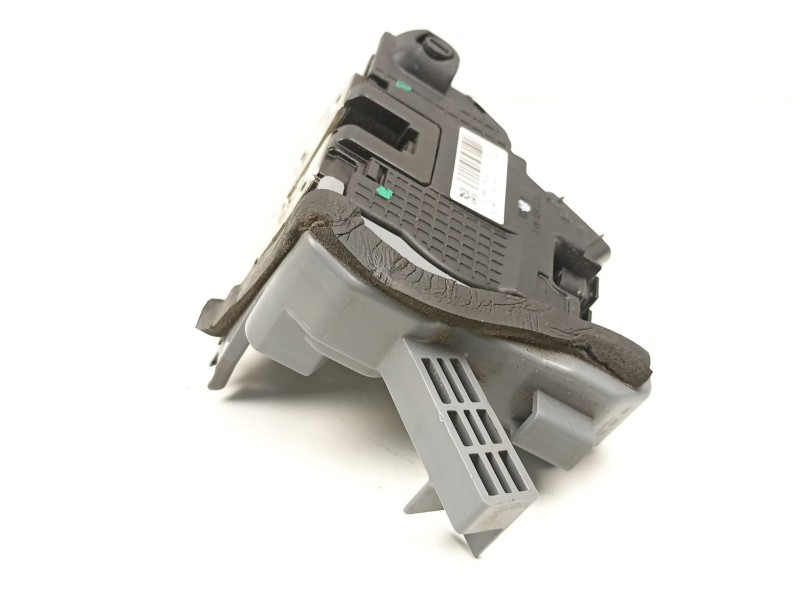 Recambio de cerradura puerta trasera derecha para kia carens iv 1.7 crdi referencia OEM IAM 81420A4030  