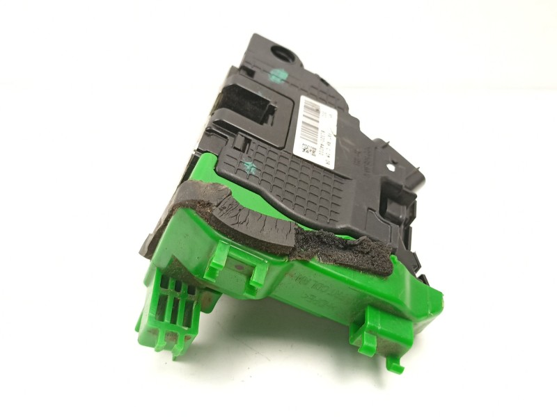 Recambio de cerradura puerta delantera derecha para kia carens iv 1.7 crdi referencia OEM IAM 81320A4010  