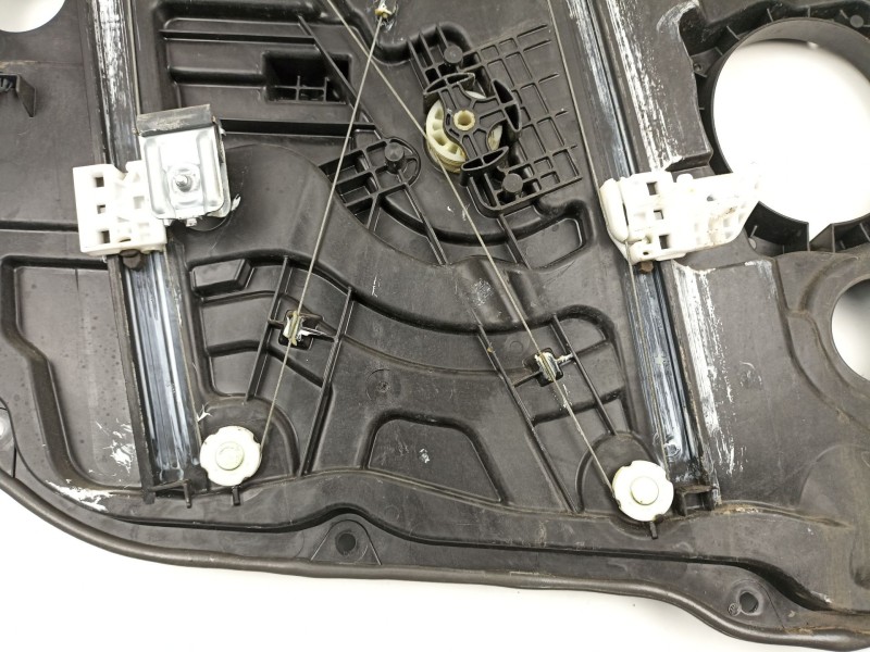 Recambio de elevalunas delantero derecho para kia carens iv 1.7 crdi referencia OEM IAM 82460A4010  