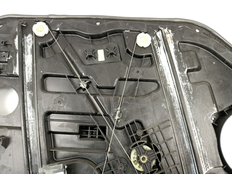 Recambio de elevalunas delantero derecho para kia carens iv 1.7 crdi referencia OEM IAM 82460A4010  