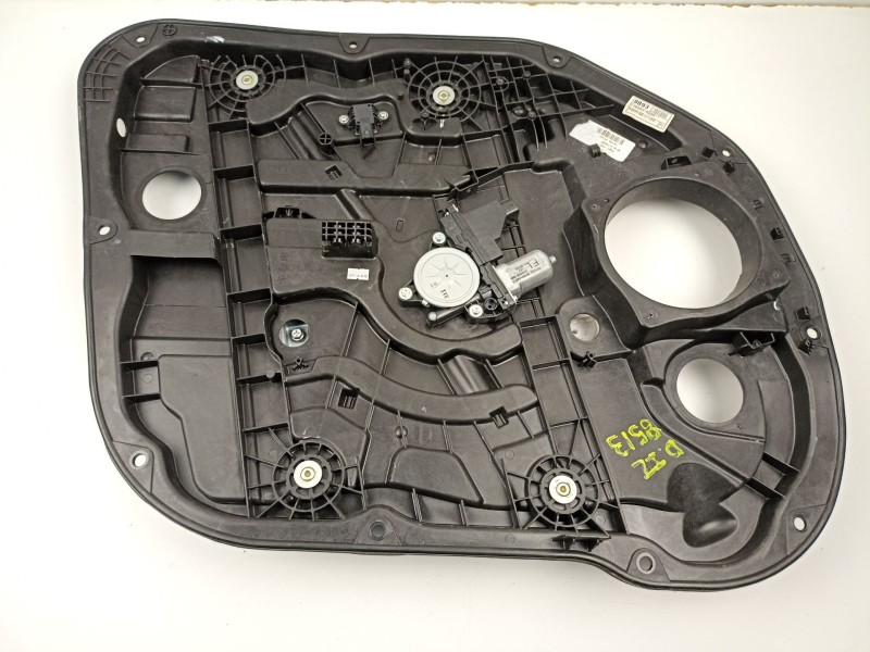 Recambio de elevalunas delantero izquierdo para kia carens iv 1.7 crdi referencia OEM IAM 82450A4010  