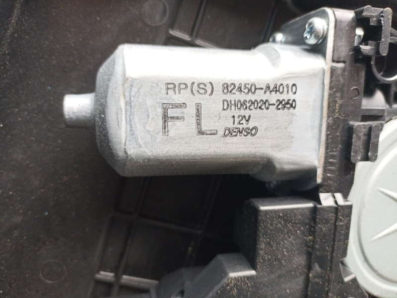 Recambio de elevalunas delantero izquierdo para kia carens iv 1.7 crdi referencia OEM IAM 82450A4010  