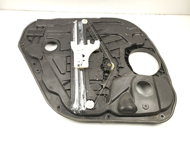 Recambio de elevalunas trasero derecho para kia carens iv 1.7 crdi referencia OEM IAM 83460A4010  