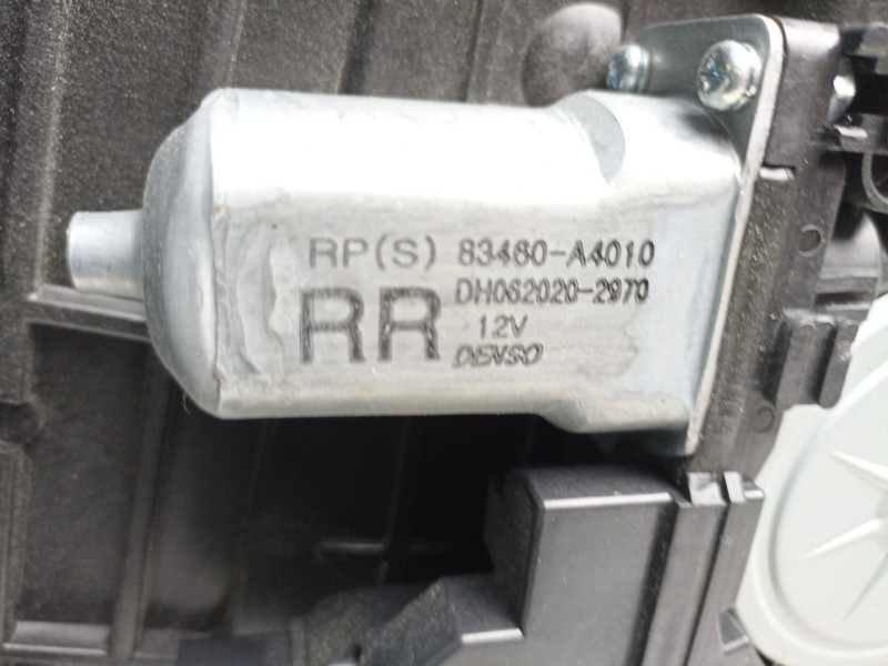 Recambio de elevalunas trasero derecho para kia carens iv 1.7 crdi referencia OEM IAM 83460A4010  