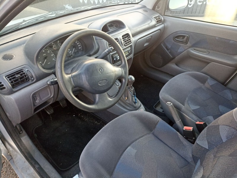 renault clio ii (bb_, cb_) del año 2001
