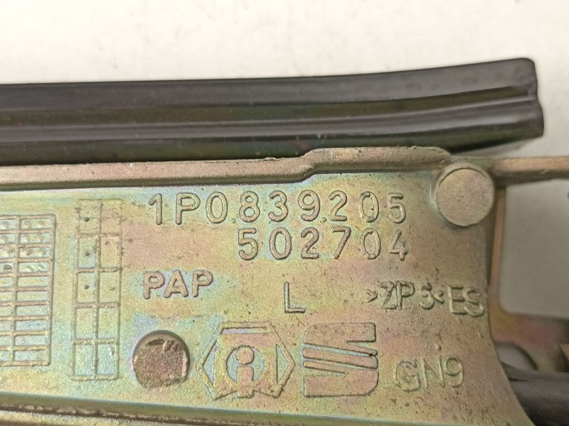 Recambio de manilla trasera izquierda para seat leon (1p1) 2.0 tdi 16v referencia OEM IAM 1P0839205  