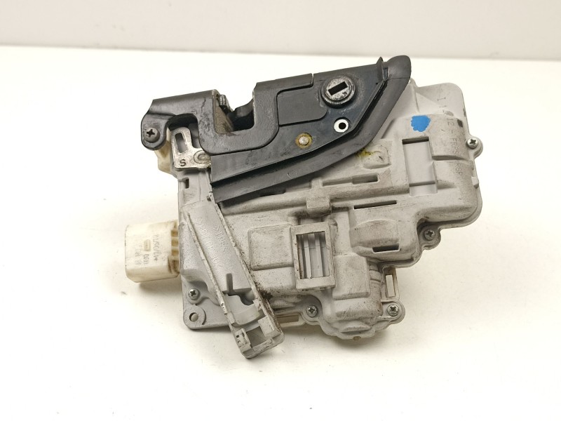 Recambio de cerradura puerta trasera izquierda para seat exeo st (3r5) 2.0 tdi referencia OEM IAM 8E0839015AA  