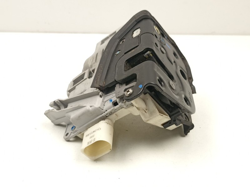 Recambio de cerradura puerta delantera derecha para seat exeo st (3r5) 2.0 tdi referencia OEM IAM 8E1837016AA  
