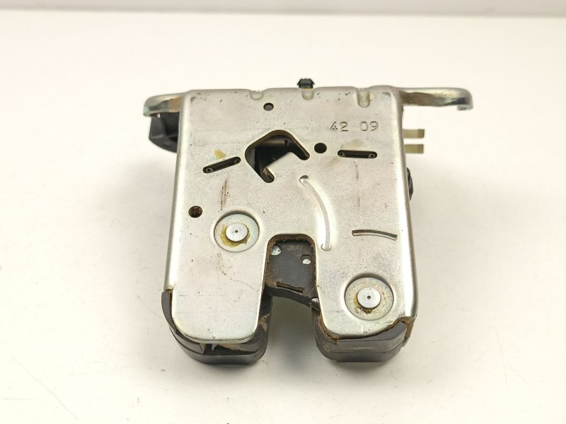 Recambio de cerradura maletero porton para seat exeo st (3r5) 2.0 tdi referencia OEM IAM 8R0827505  