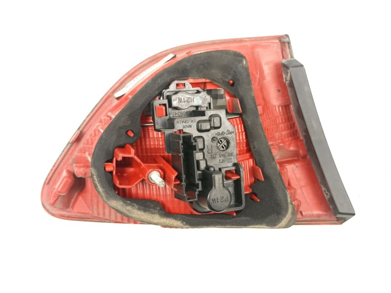 Recambio de piloto porton derecho para seat exeo st (3r5) 2.0 tdi referencia OEM IAM 3R9945094 89500361 