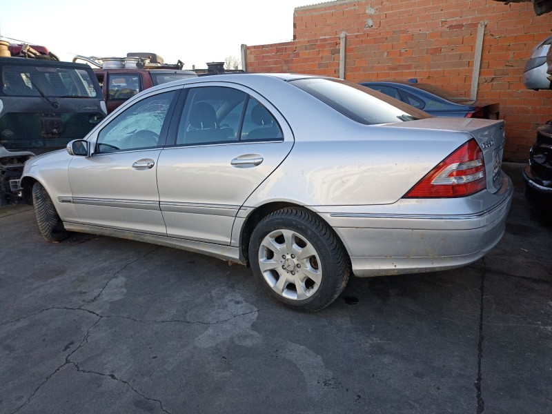 mercedes-benz clase c (w203) del año 2003