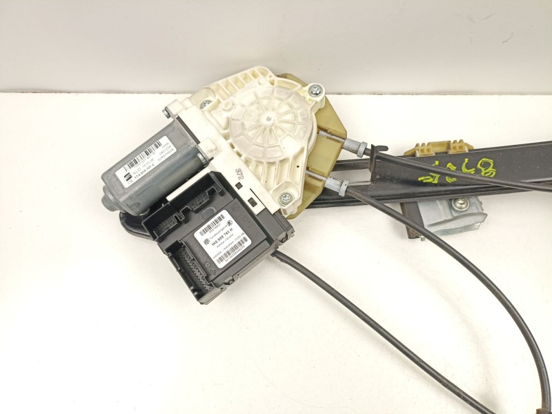 Recambio de elevalunas delantero izquierdo para seat leon (1p1) 2.0 tdi 16v referencia OEM IAM 1P0837401A  1K0959793H