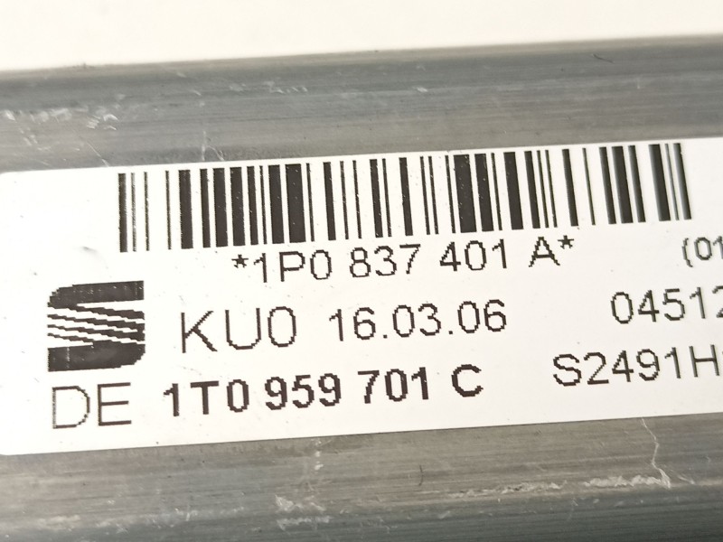 Recambio de elevalunas delantero izquierdo para seat leon (1p1) 2.0 tdi 16v referencia OEM IAM 1P0837401A  1K0959793H