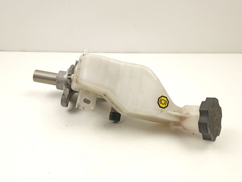 Recambio de bomba de freno para kia carens iv 1.7 crdi referencia OEM IAM 58510A4800  