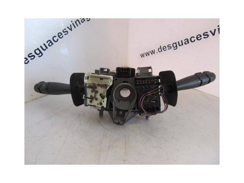 Recambio de mando luces y limpias : renault scenic : 1.9 dci---f9q k 732 5p [2002] para renault scenic 1.9 dci---f9q k 732 refer