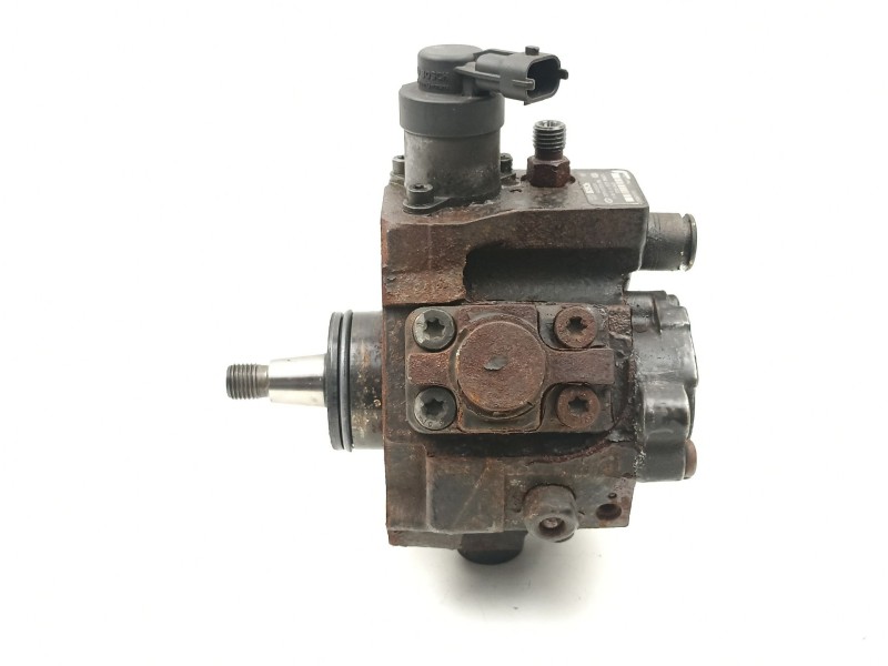 Recambio de bomba inyectora diesel para kia carens iv 1.7 crdi referencia OEM IAM 331002A420 0445010206 