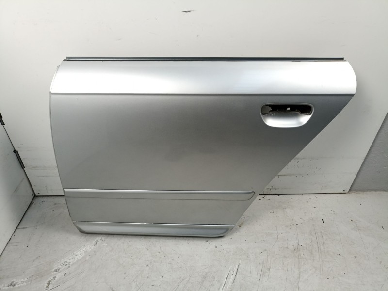 Recambio de puerta trasera izquierda para seat exeo st (3r5) 2.0 tdi referencia OEM IAM 3R0833051  