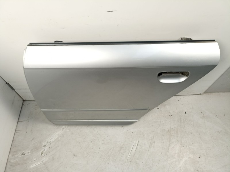 Recambio de puerta trasera izquierda para seat exeo st (3r5) 2.0 tdi referencia OEM IAM 3R0833051  