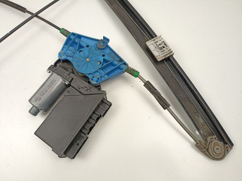 Recambio de elevalunas delantero derecho para seat exeo st (3r5) 2.0 tdi referencia OEM IAM 8E0837462C  8E1959802H