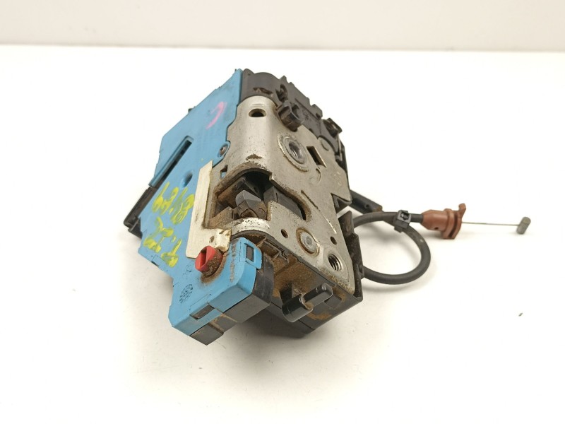 Recambio de cerradura puerta trasera izquierda para citroën c4 i sedán 1.6 hdi referencia OEM IAM 9137G3  