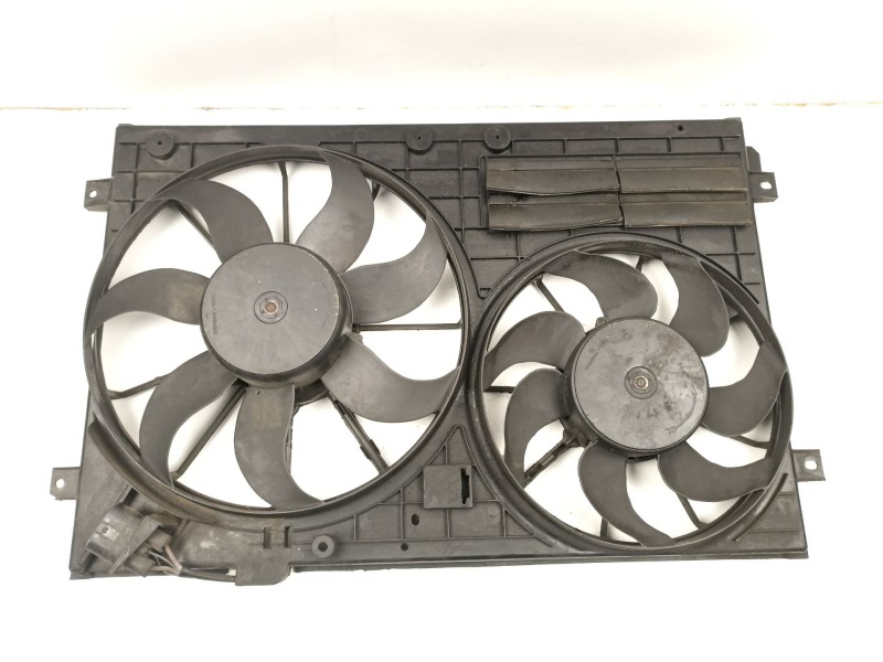 Recambio de electroventilador para seat leon (1p1) 2.0 tdi 16v referencia OEM IAM 1K0121205G  