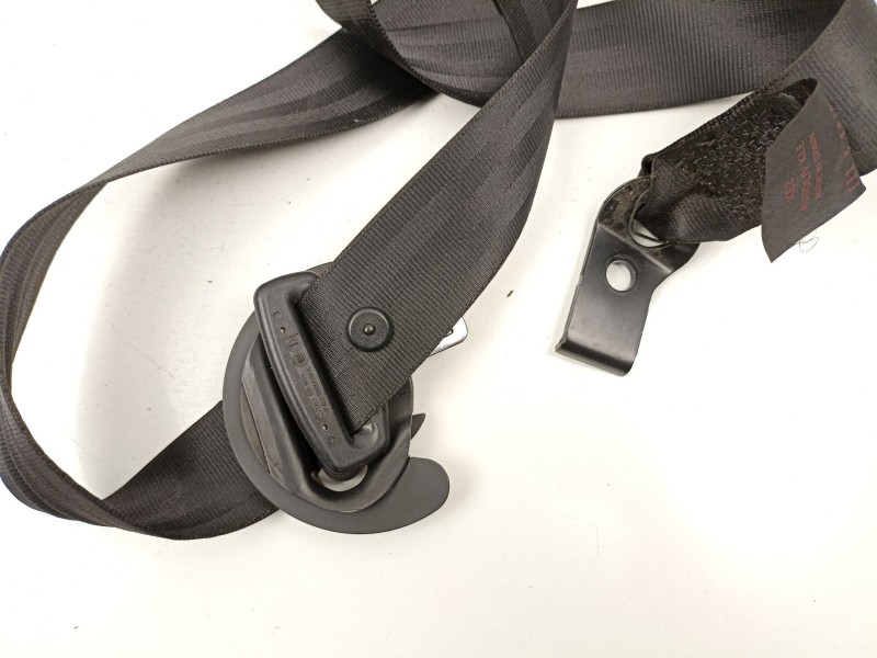 Recambio de cinturon seguridad delantero derecho para seat leon (1p1) 2.0 tdi 16v referencia OEM IAM 1P0857706ARAA  