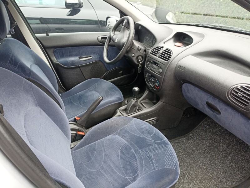 peugeot 206 hatchback (2a/c) del año 2001