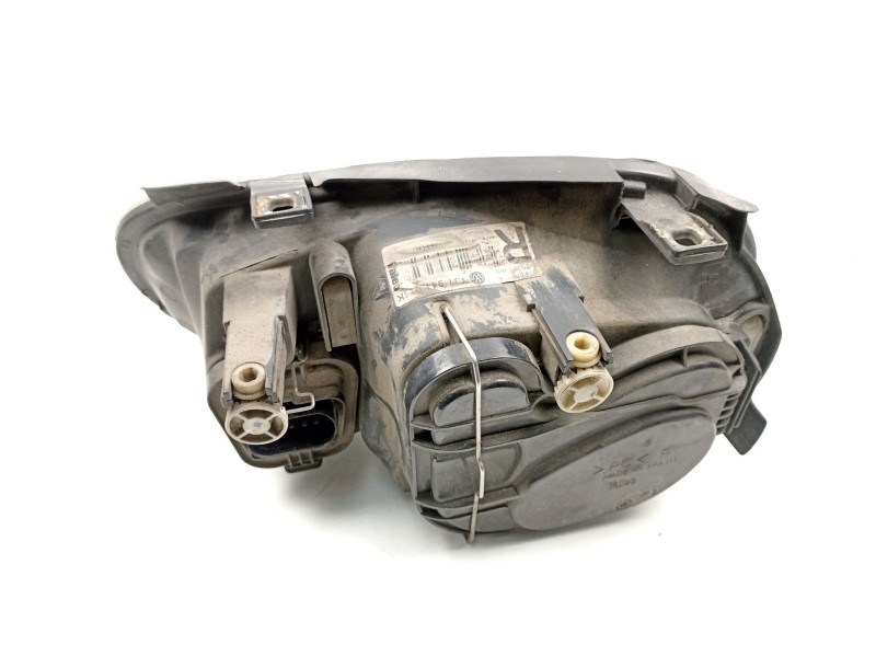 Recambio de faro derecho para volkswagen golf iv (1j1) 1.6 16v referencia OEM IAM 1J1941016K  