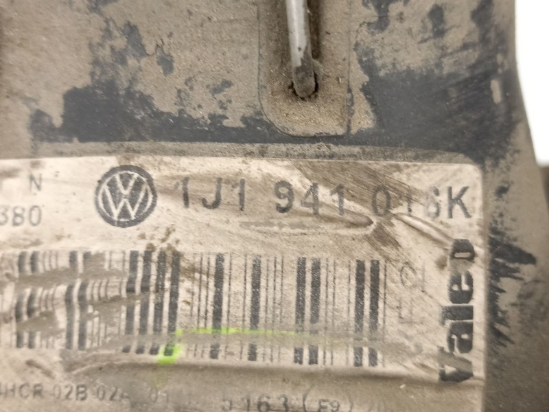 Recambio de faro derecho para volkswagen golf iv (1j1) 1.6 16v referencia OEM IAM 1J1941016K  