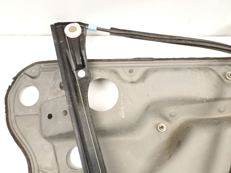 Recambio de elevalunas delantero derecho para volkswagen golf 1.9 tdi referencia OEM IAM 1J4837756F  