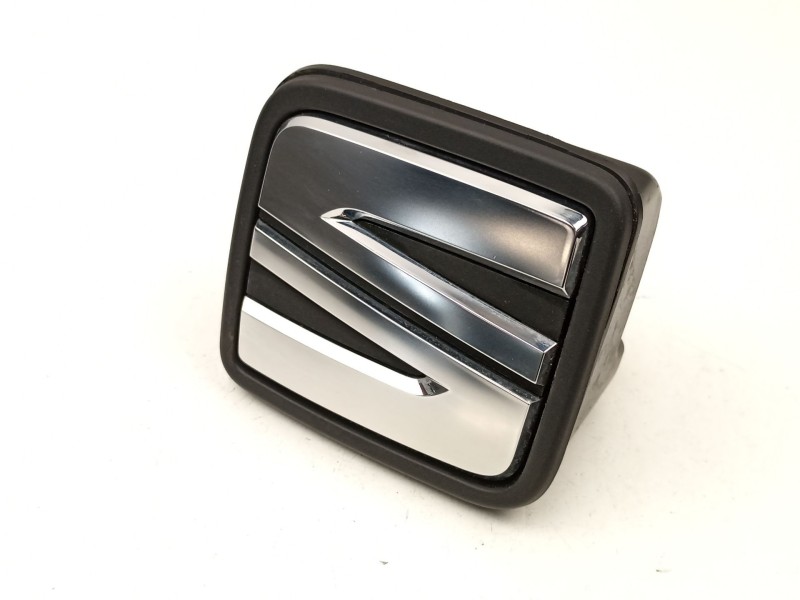 Recambio de manilla maletero para seat leon sportstourer (kl8, kld) 1.5 tsi referencia OEM IAM 5FA827565D  