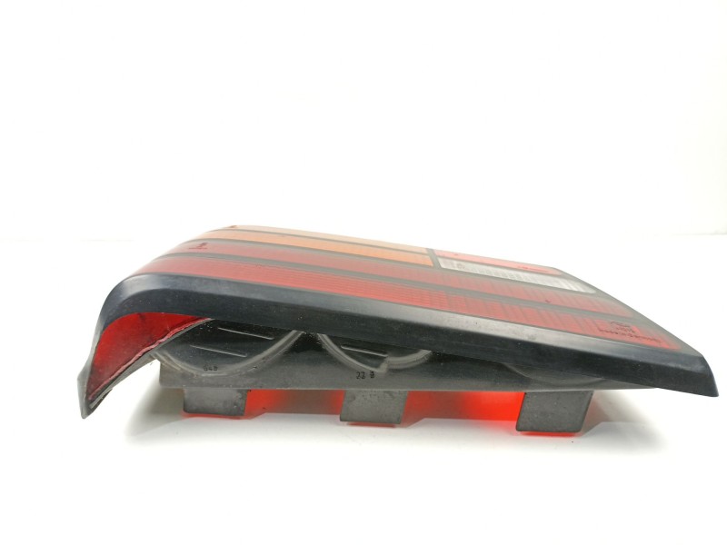 Recambio de piloto trasero izquierdo para ford orion ii (aff) 1.6 d referencia OEM IAM 86AG13A603CA  