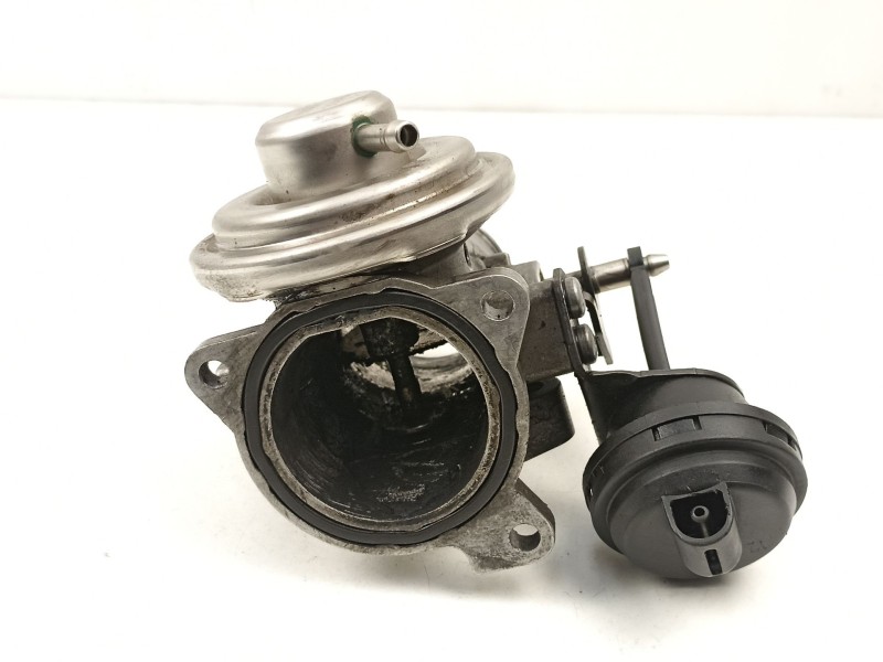 Recambio de valvula egr para seat leon (1m1) 1.9 tdi referencia OEM IAM 038129637  