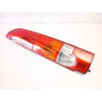 PILOTO TRASERO DERECHO 8200150625 