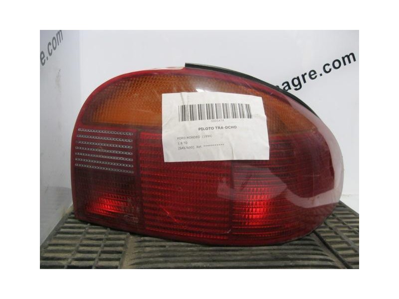 Recambio de piloto trasero dch. : ford mondeo : 1.8 td [1994] para ford mondeo 1.8 td referencia OEM IAM UN-POCO-TOCADO  
