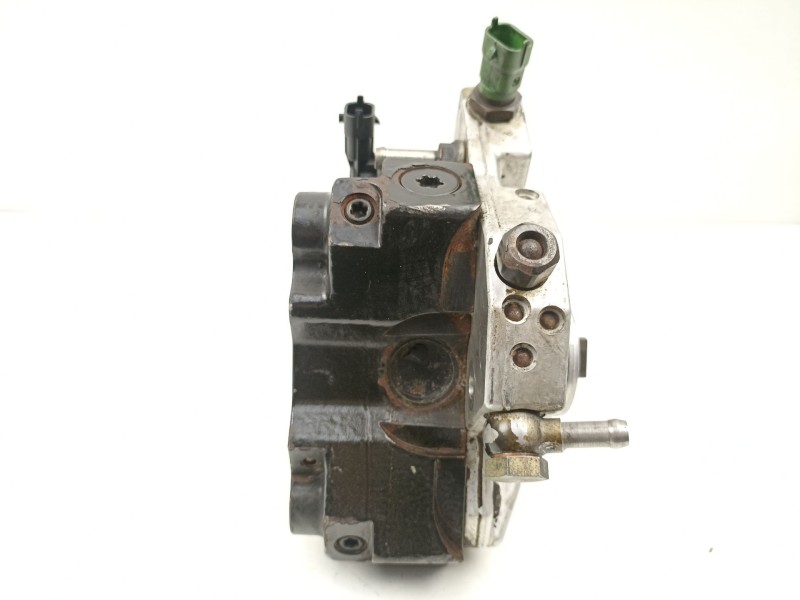 Recambio de bomba inyectora diesel para volvo xc70 ii (136) d5 awd referencia OEM IAM 8692521 0445010111 