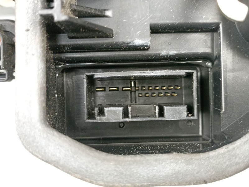 Recambio de cerradura puerta delantera izquierda para bmw 7 (e65, e66, e67) 735 i, li referencia OEM IAM 8240569  