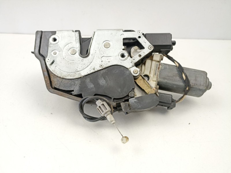 Recambio de cerradura puerta trasera izquierda para bmw 7 (e65, e66, e67) 735 i, li referencia OEM IAM 8240585  