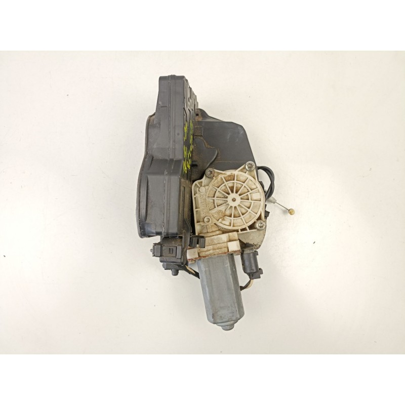 Recambio de cerradura puerta trasera izquierda para bmw 7 (e65, e66, e67) 735 i, li referencia OEM IAM 8240585  