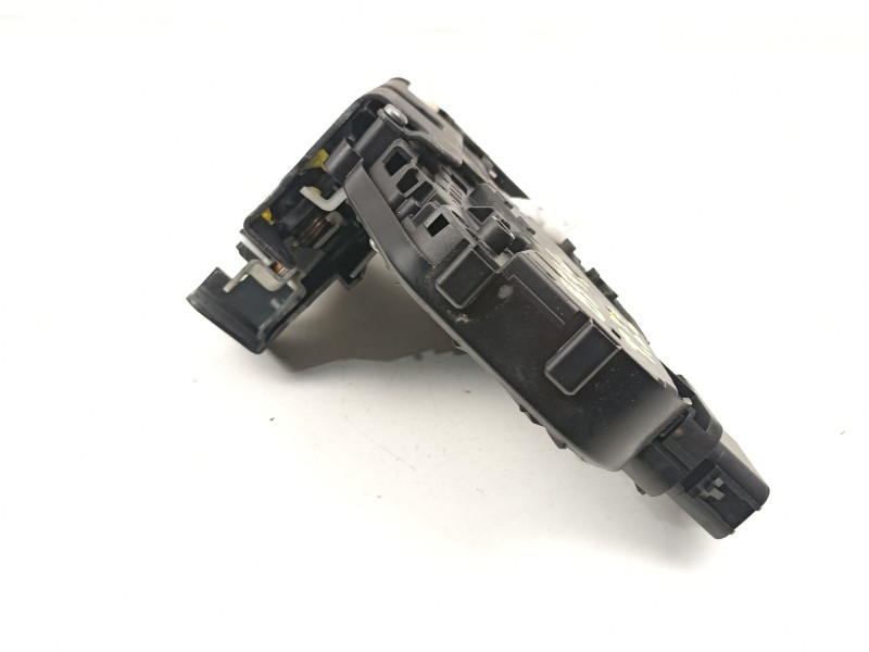 Recambio de cerradura puerta trasera izquierda para volvo xc70 ii (136) d5 awd referencia OEM IAM 31253667  