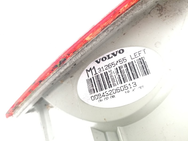 Recambio de piloto porton izquierdo para volvo xc70 ii (136) d5 awd referencia OEM IAM 31265455  