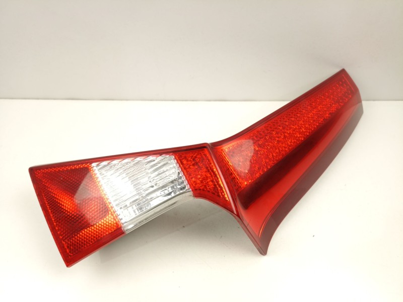 Recambio de piloto porton derecho para volvo xc70 ii (136) d5 awd referencia OEM IAM 31265456  