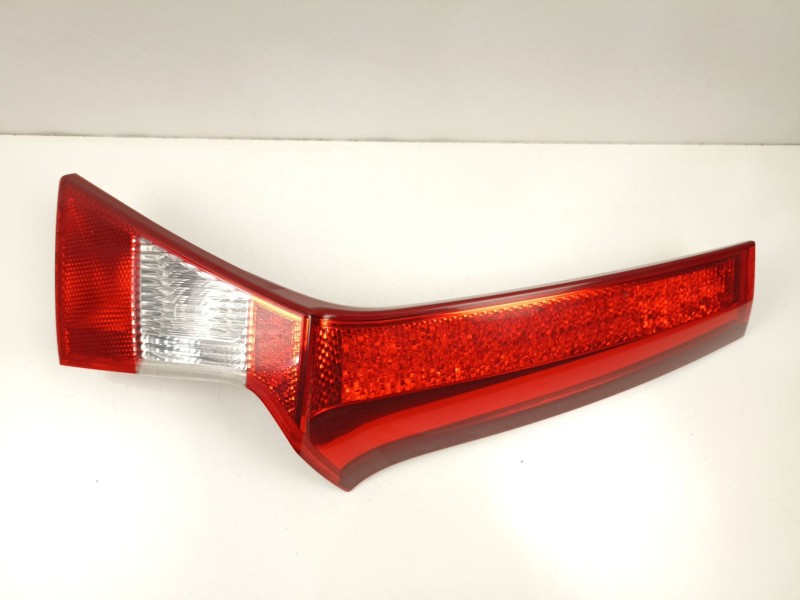 Recambio de piloto porton derecho para volvo xc70 ii (136) d5 awd referencia OEM IAM 31265456  