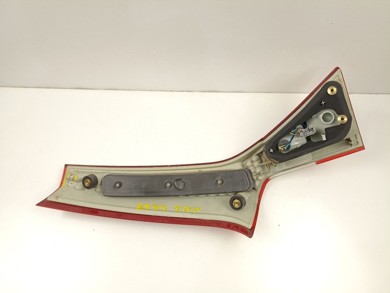 Recambio de piloto porton derecho para volvo xc70 ii (136) d5 awd referencia OEM IAM 31265456  