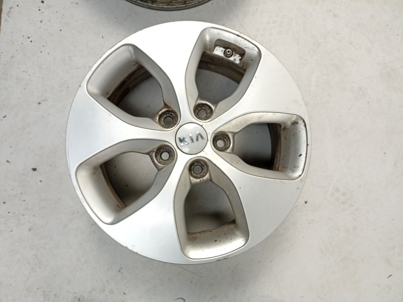 Recambio de juego llantas para kia carens iv 1.7 crdi referencia OEM IAM 52910A4150  