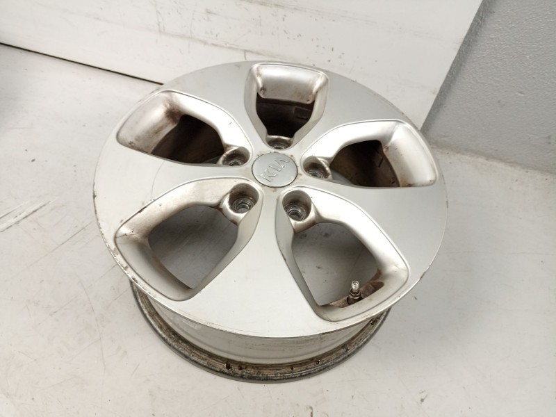 Recambio de juego llantas para kia carens iv 1.7 crdi referencia OEM IAM 52910A4150  