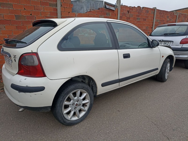 rover 25 i hatchback (rf) del año 2000
