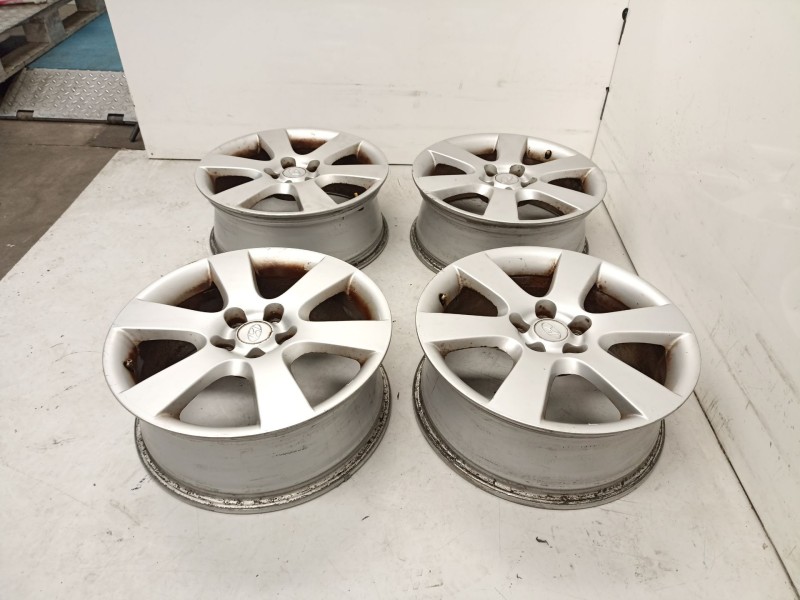 Recambio de juego llantas para hyundai santa fé ii (cm) 2.2 crdi gls 4x4 referencia OEM IAM 529102B180  