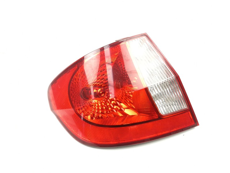 Recambio de piloto trasero izquierdo para hyundai getz (tb) 1.1 referencia OEM IAM 924011C510  