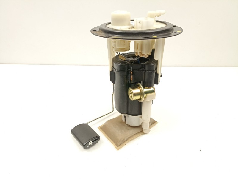 Recambio de bomba combustible aforador para hyundai getz (tb) 1.1 referencia OEM IAM 311101C010  